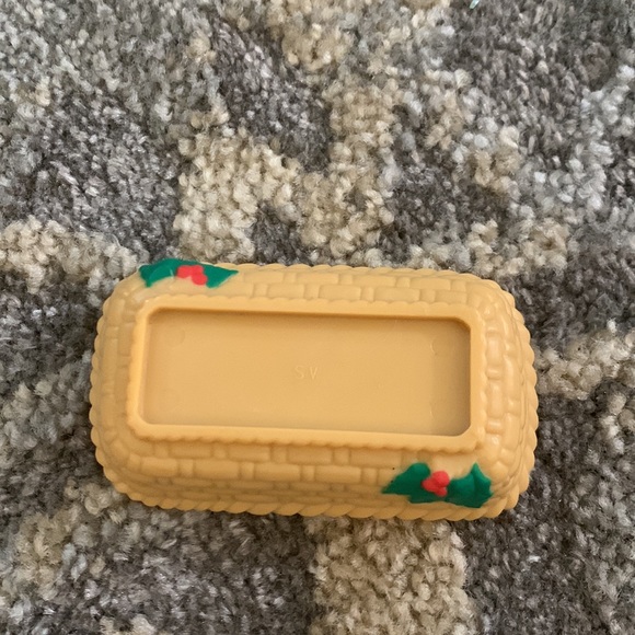 Vintage Christmas Salt & Pepper Shakers - Picture 5 of 7